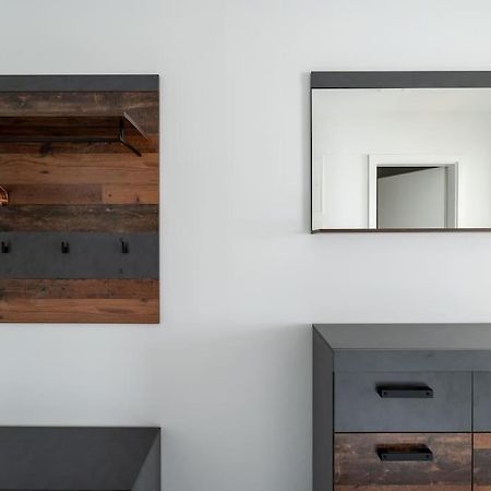 Hm • Sleek 1Br Home With Balcony 维也纳 外观 照片